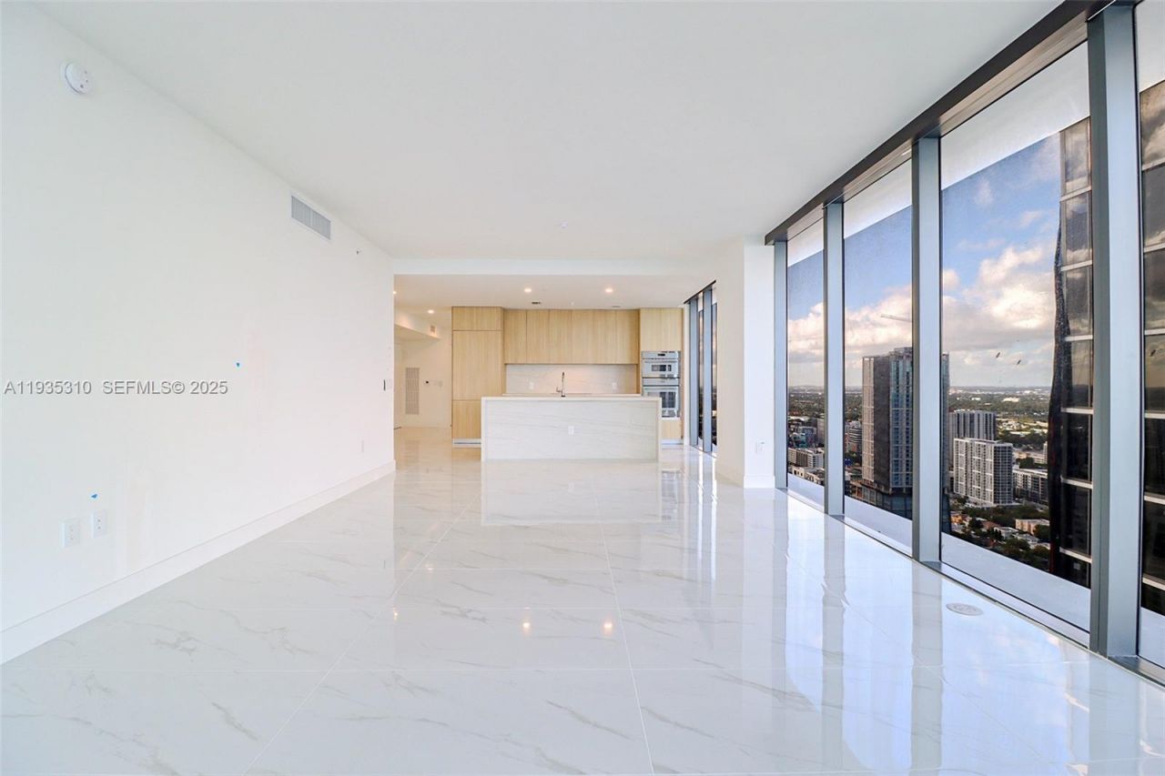 700 NE 24 St, Unit 4201, Miami, FL 33137 Photo