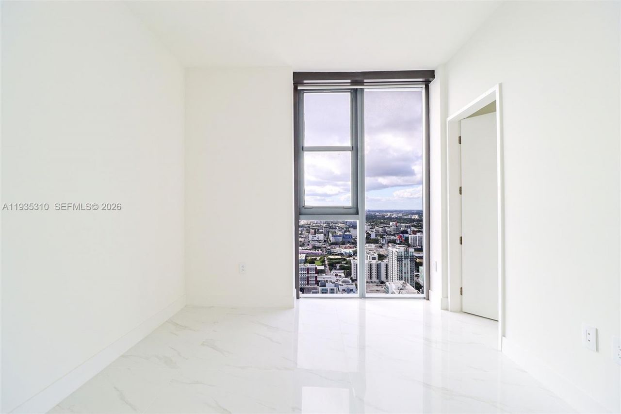 700 NE 24 St, Unit 4201, Miami, FL 33137 Photo