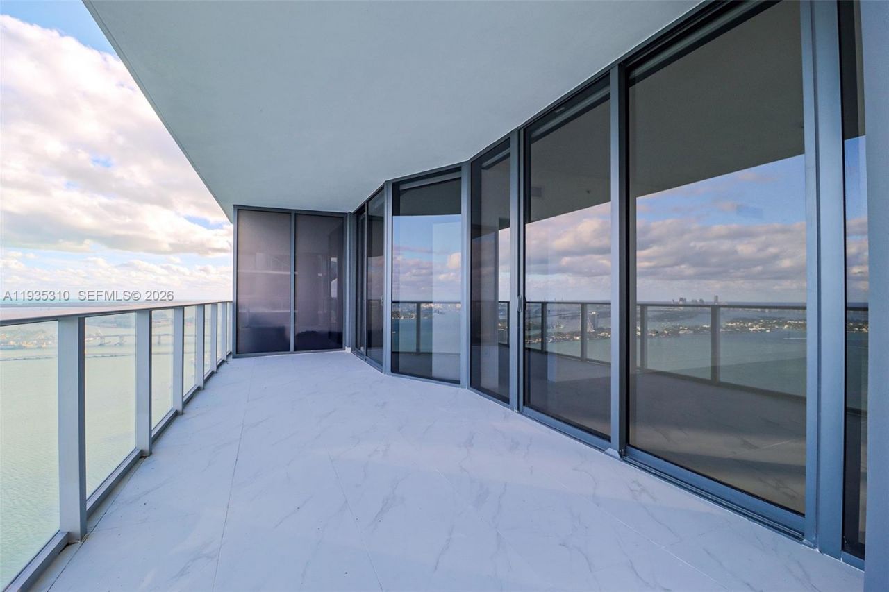 700 NE 24 St, Unit 4201, Miami, FL 33137 Photo