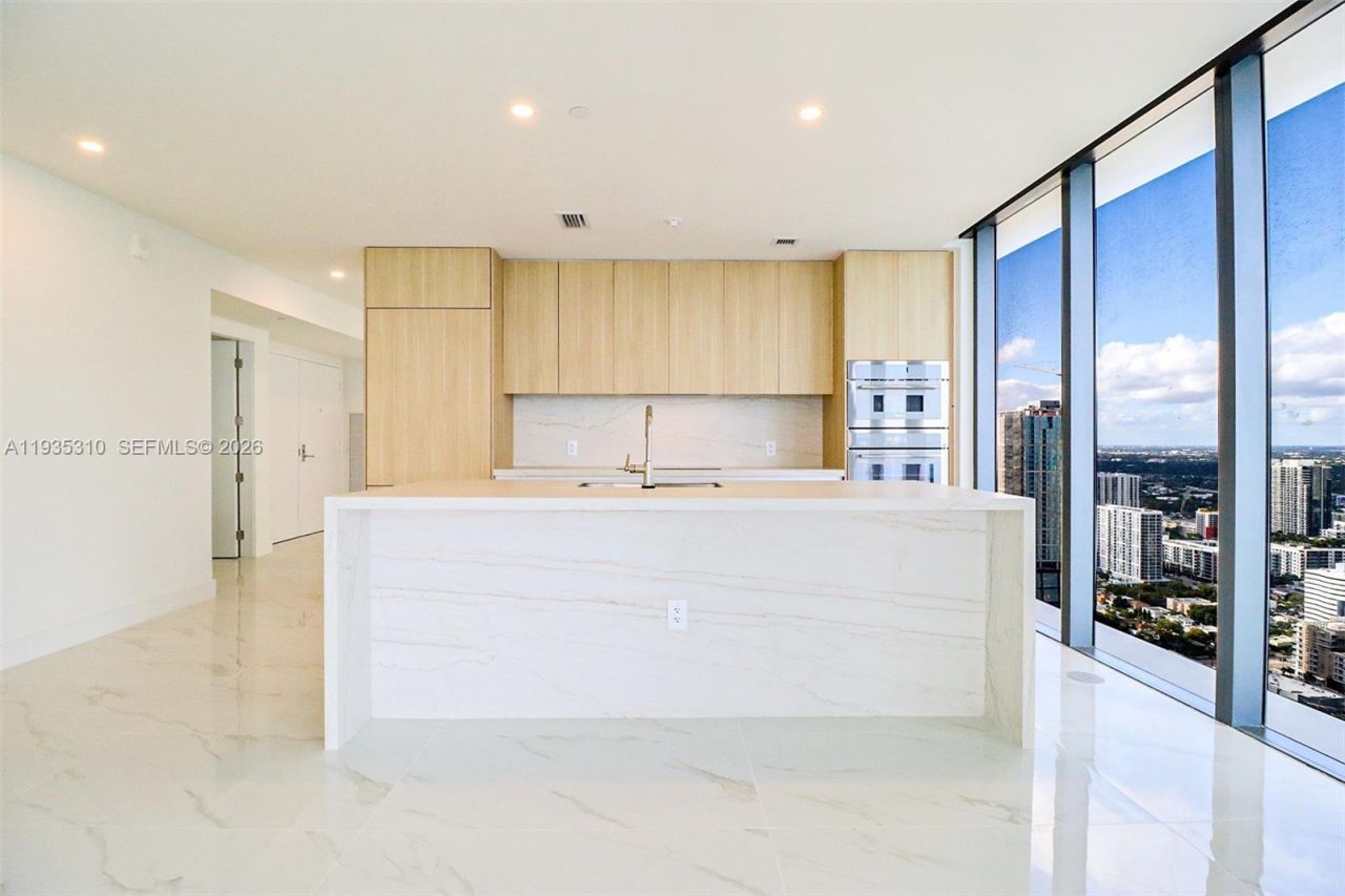 700 NE 24 St, Unit 4201, Miami, FL 33137 Photo