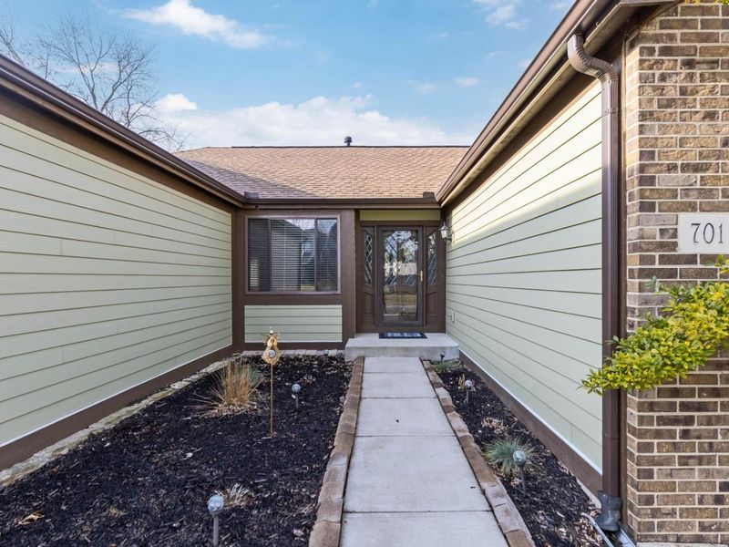 701 Hunters Run, Gahanna, OH 43230 Photo 3