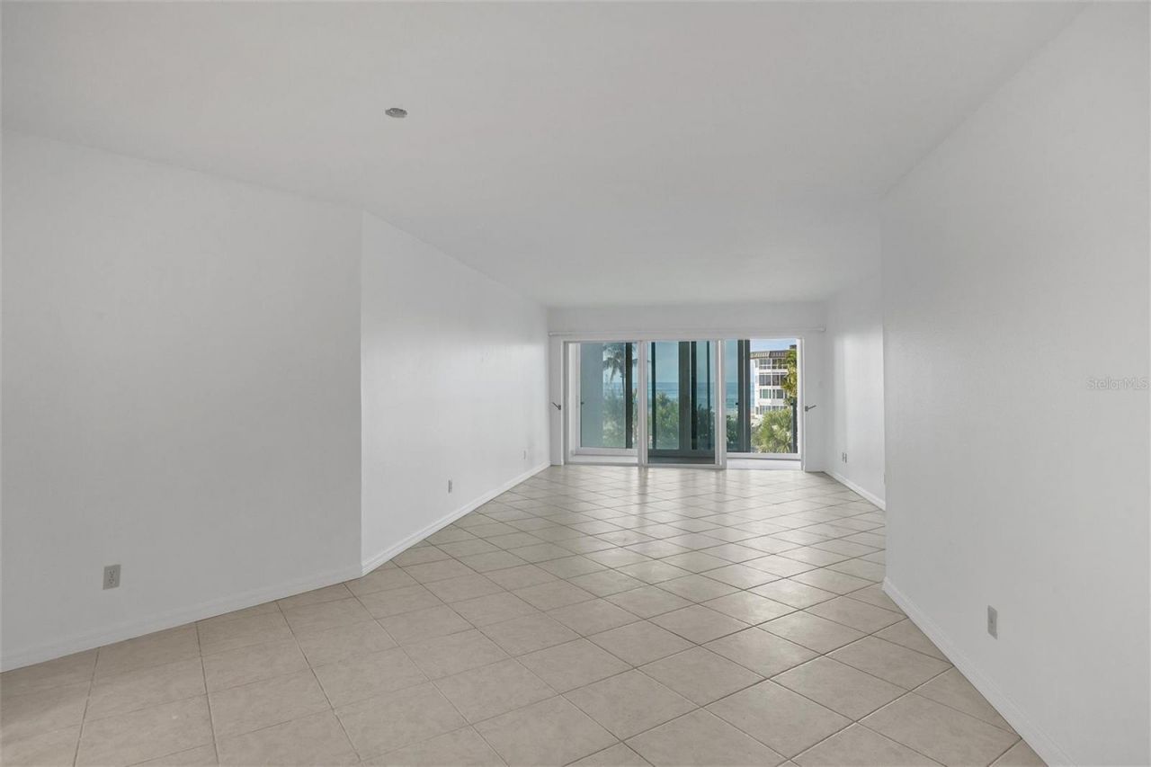 2110 Benjamin Franklin Drive, Unit 303, Sarasota, FL 34236 Photo