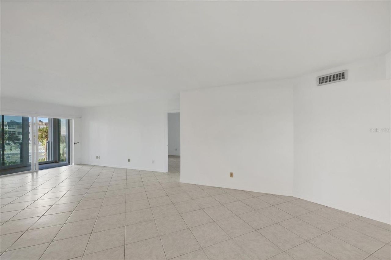 2110 Benjamin Franklin Drive, Unit 303, Sarasota, FL 34236 Photo