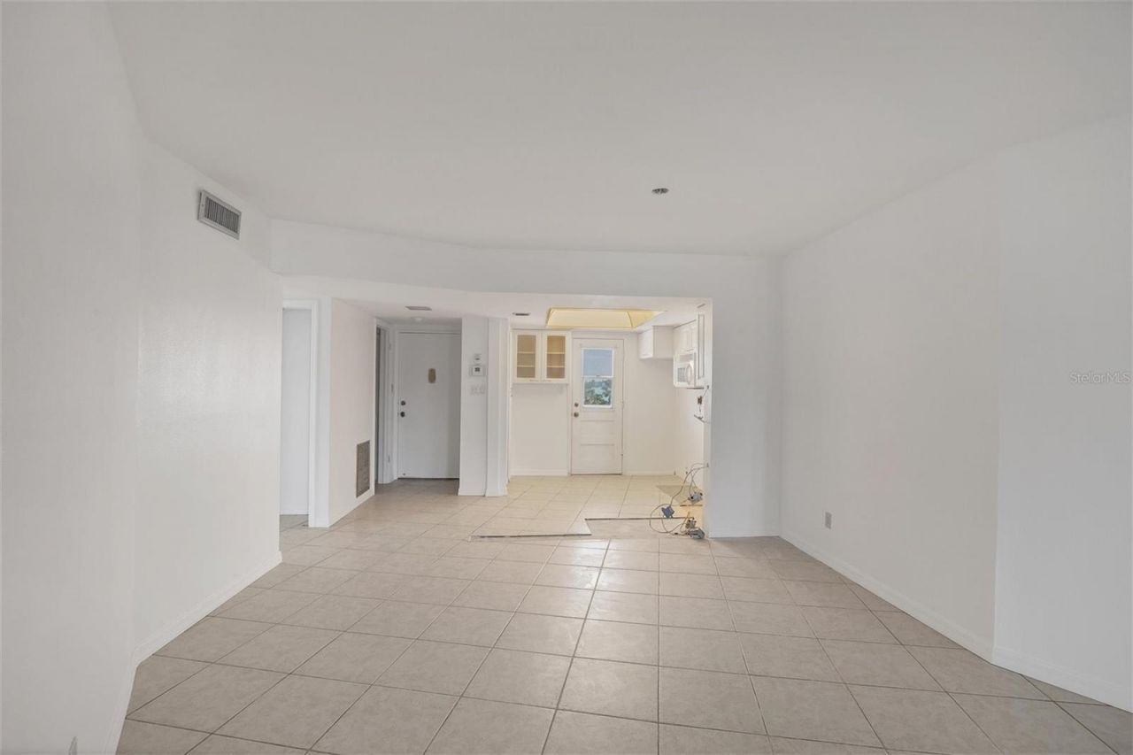 2110 Benjamin Franklin Drive, Unit 303, Sarasota, FL 34236 Photo