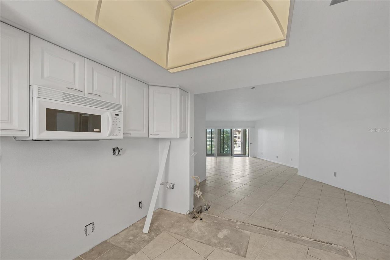 2110 Benjamin Franklin Drive, Unit 303, Sarasota, FL 34236 Photo