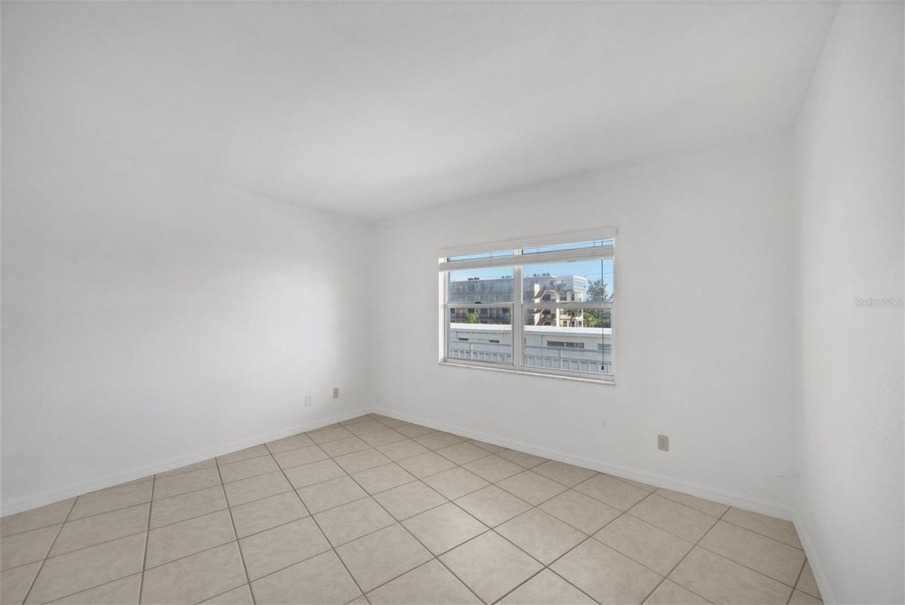 2110 Benjamin Franklin Drive, Unit 303, Sarasota, FL 34236 Photo