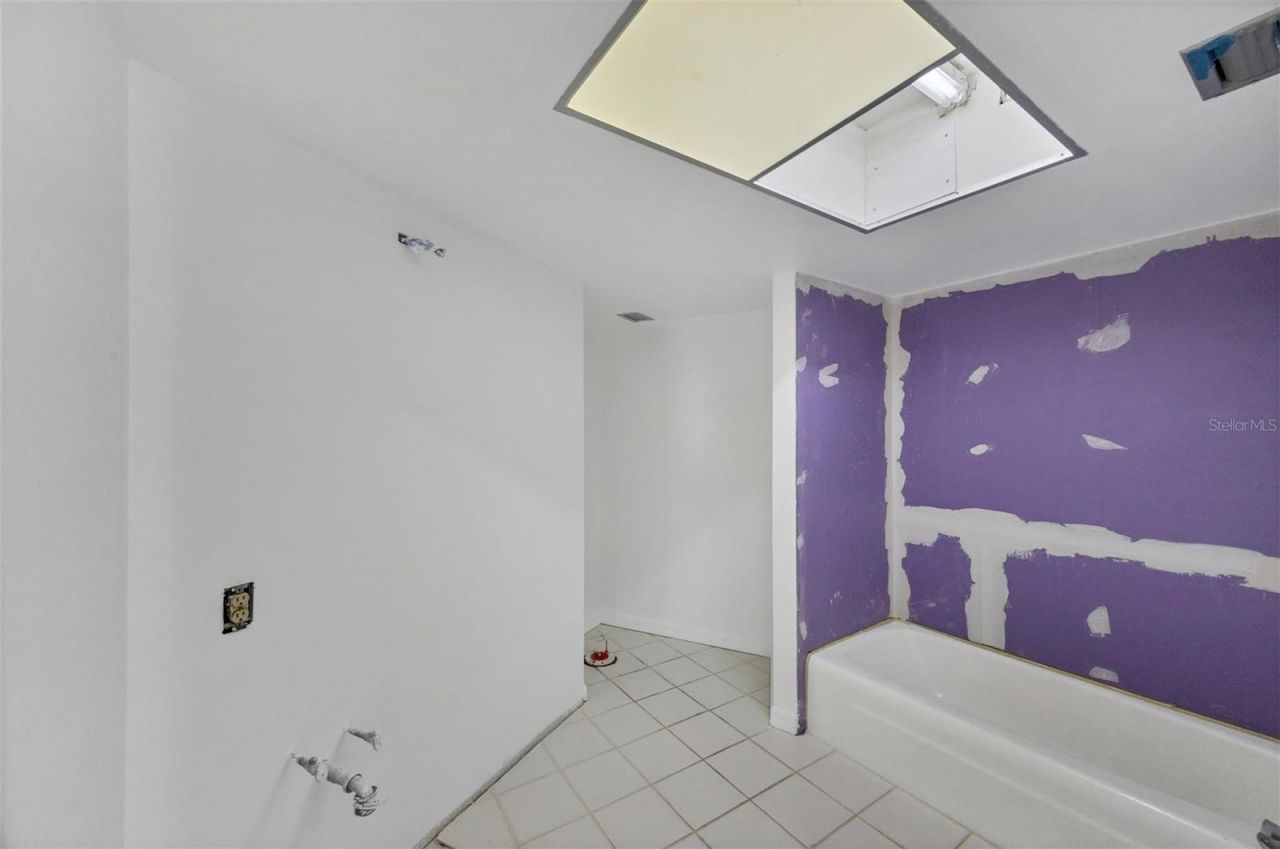 2110 Benjamin Franklin Drive, Unit 303, Sarasota, FL 34236 Photo