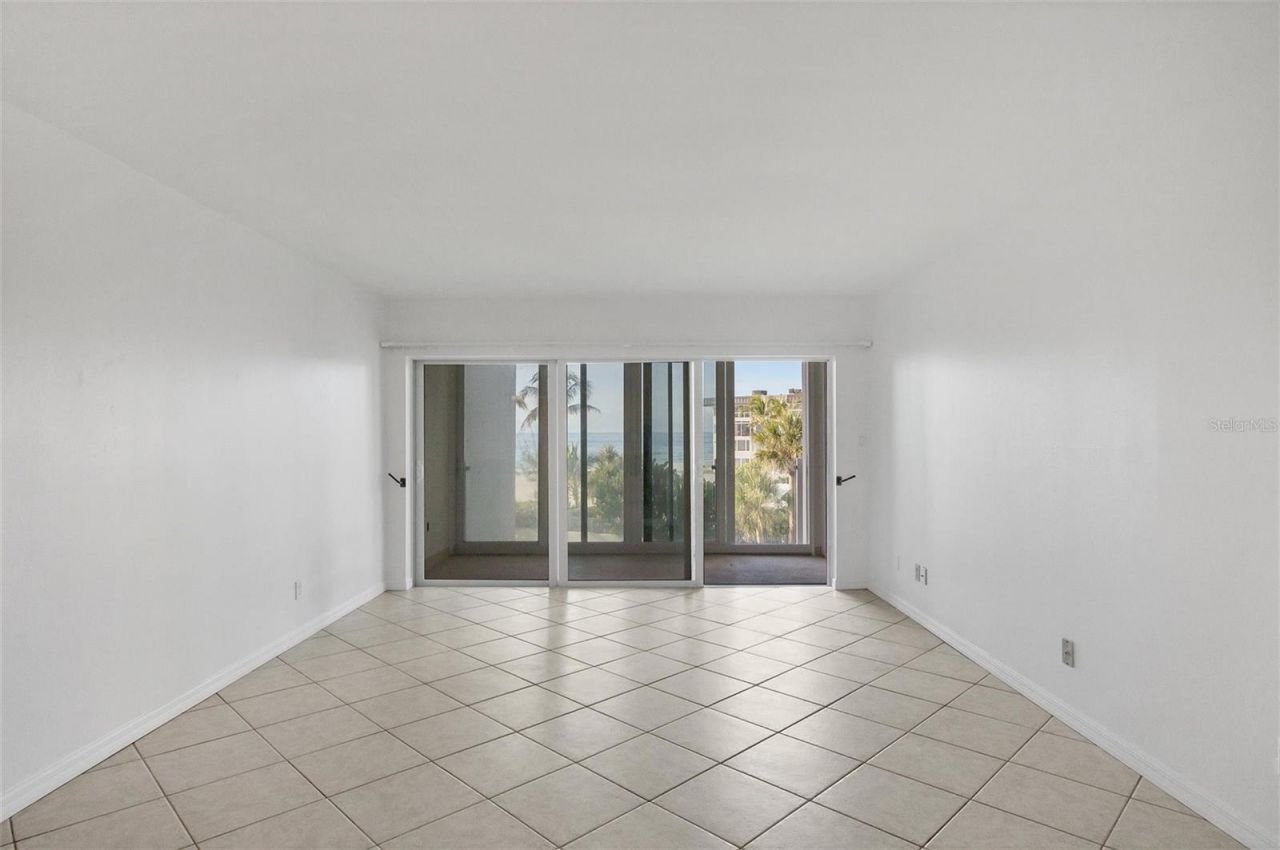 2110 Benjamin Franklin Drive, Unit 303, Sarasota, FL 34236 Photo