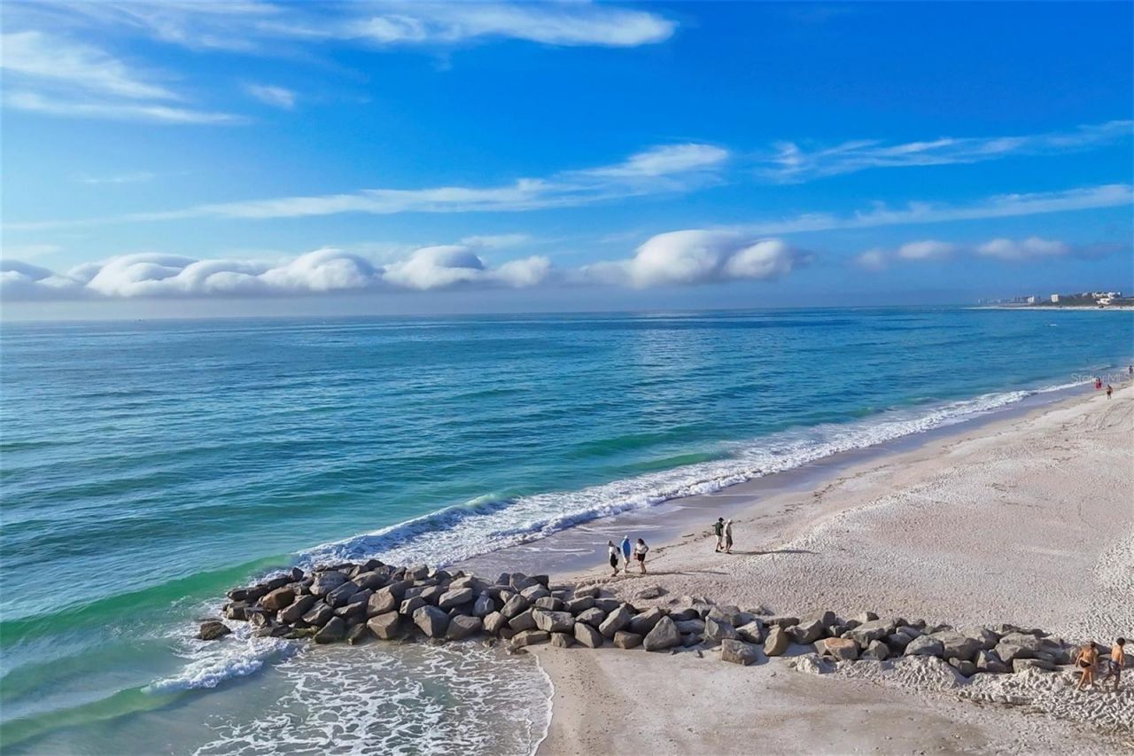 2110 Benjamin Franklin Drive, Unit 303, Sarasota, FL 34236 Photo