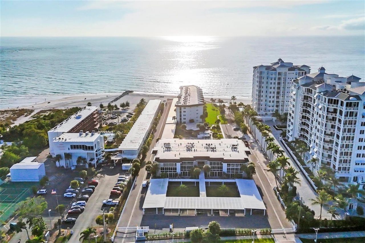 2110 Benjamin Franklin Drive, Unit 303, Sarasota, FL 34236 Photo