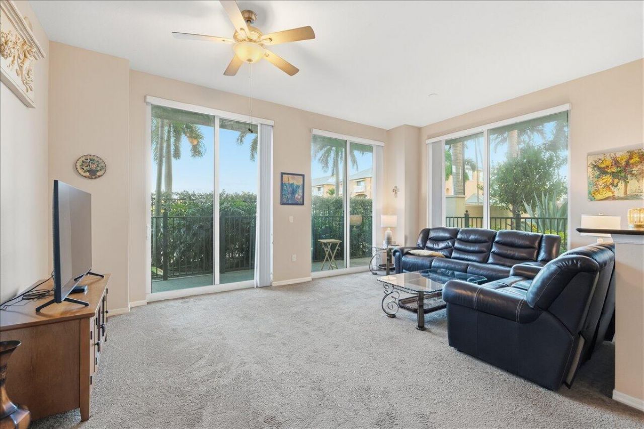 700 E Boynton Beach Boulevard, Unit 101, Boynton Beach, FL 33435 Photo