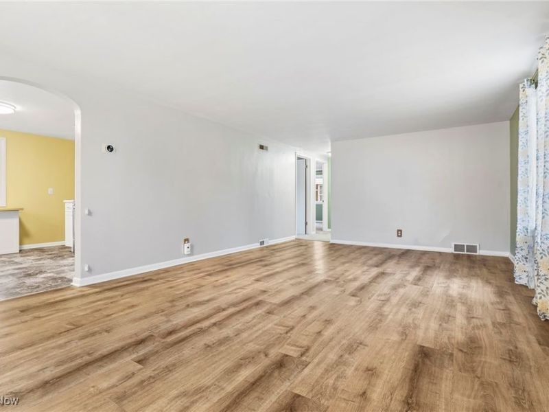 1202 37th Street NW, Canton, OH 44709 Photo 5