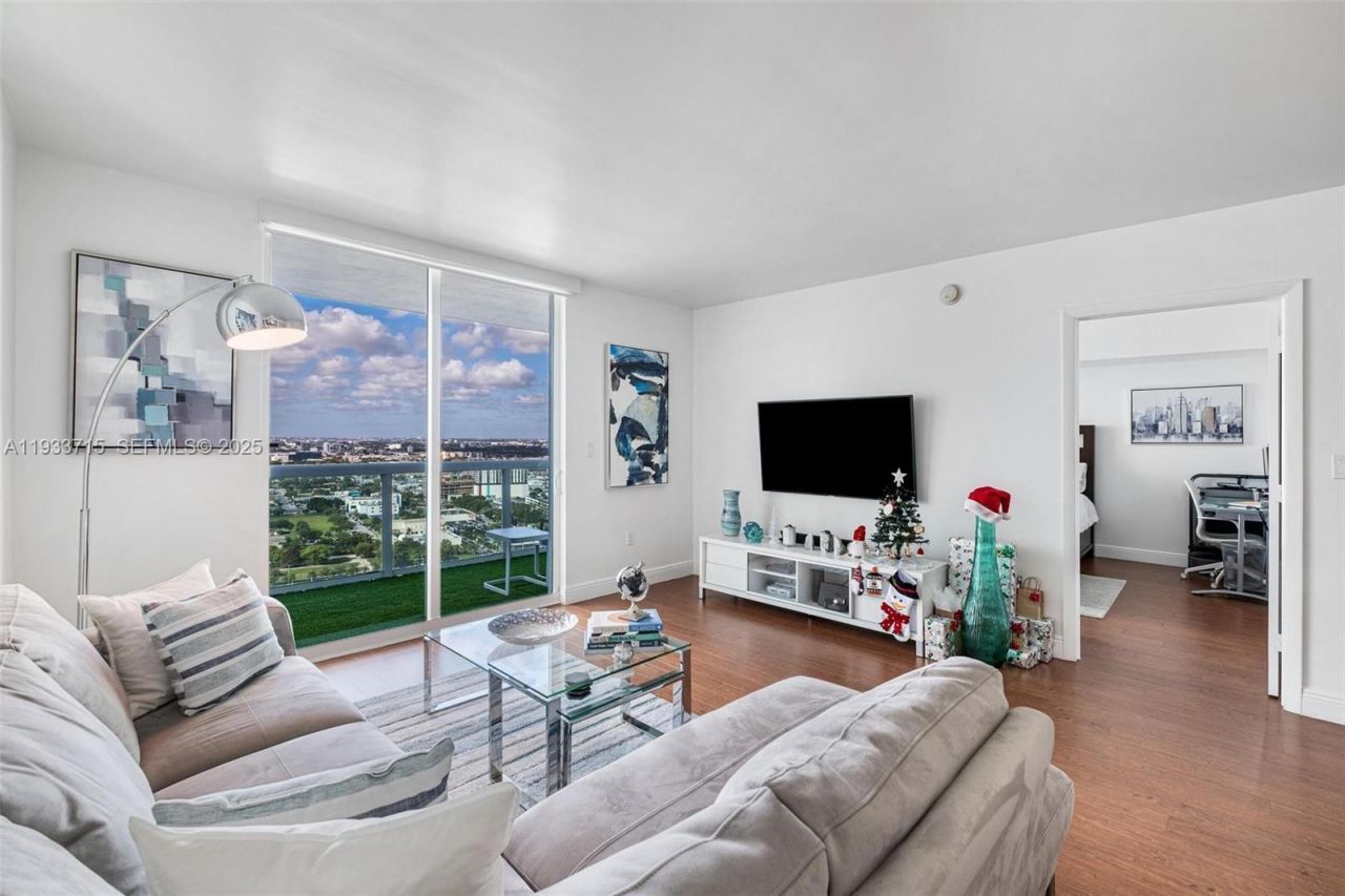 1800 N Bayshore Dr, Unit 3206, Miami, FL 33132 Photo