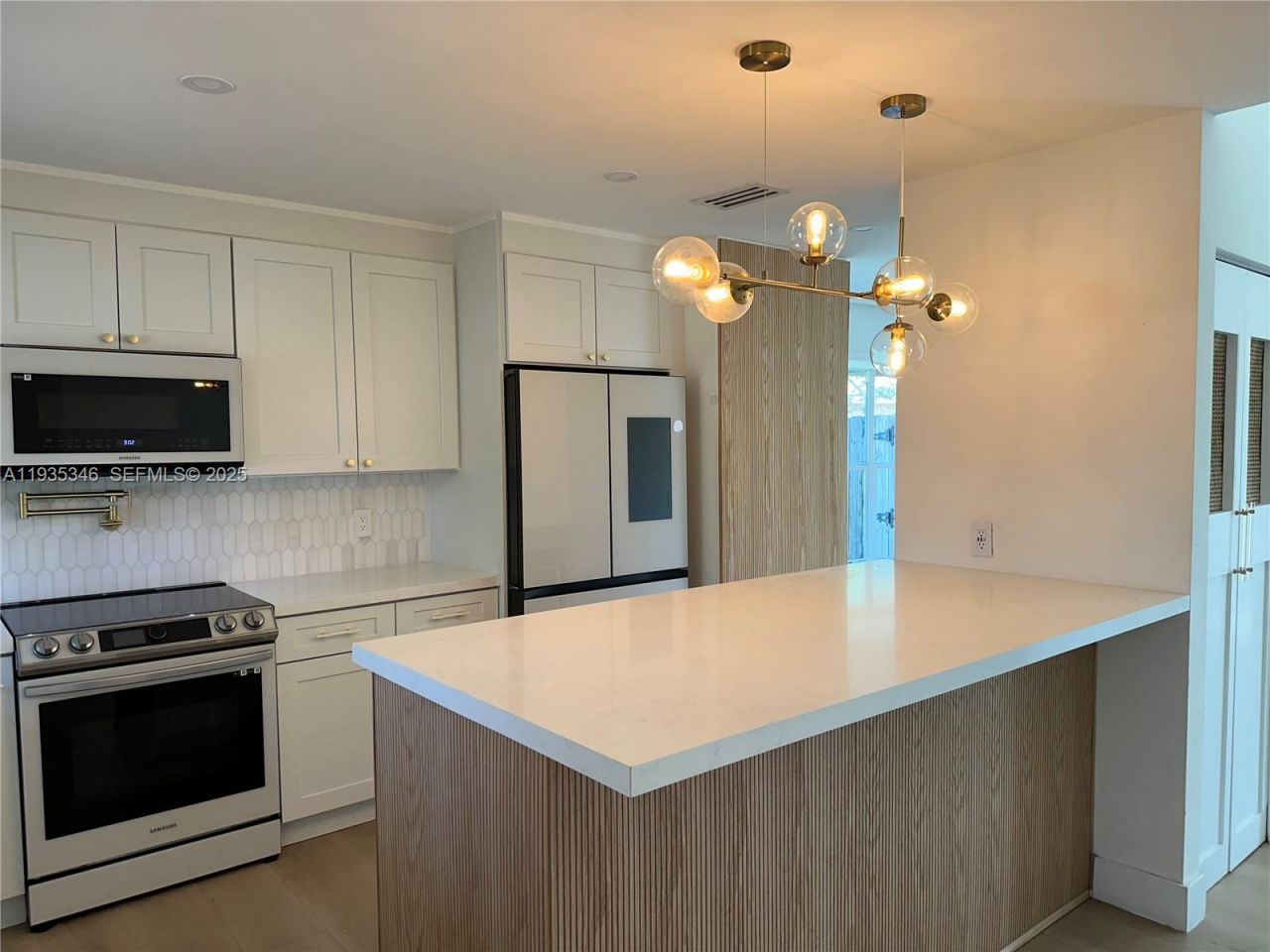 708 SE 3rd Ave Ext , Unit 201, Hallandale Beach, FL 33009 Photo