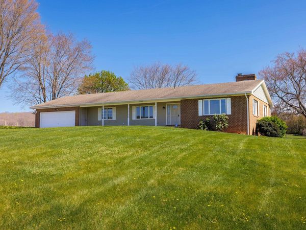 2834 BROWNSBURG TPKE, RAPHINE, VA 24472