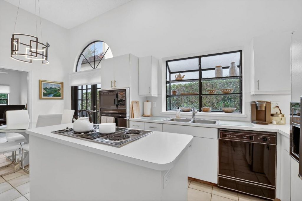 23045 Via Stel, Boca Raton, FL 33433 Photo