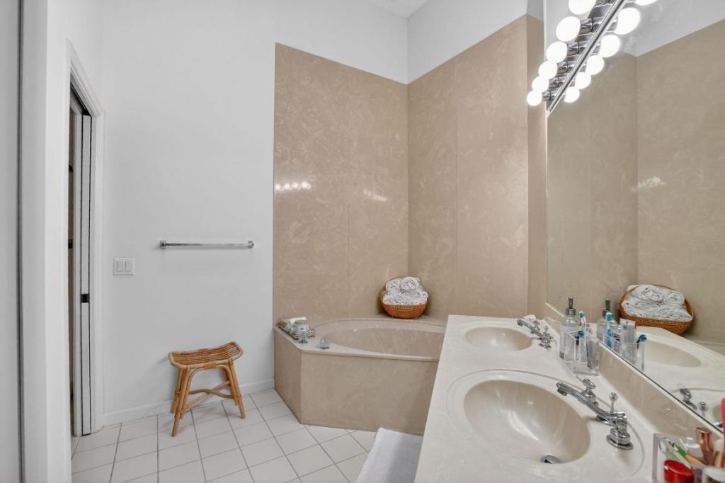 23045 Via Stel, Boca Raton, FL 33433 Photo