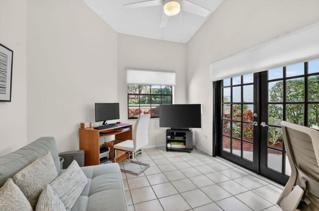 23045 Via Stel, Boca Raton, FL 33433 Photo