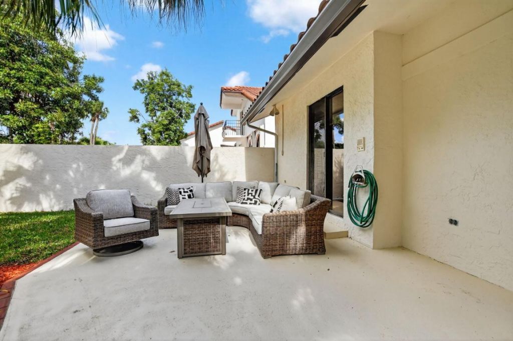 23045 Via Stel, Boca Raton, FL 33433 Photo