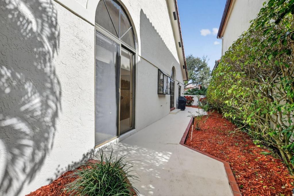 23045 Via Stel, Boca Raton, FL 33433 Photo