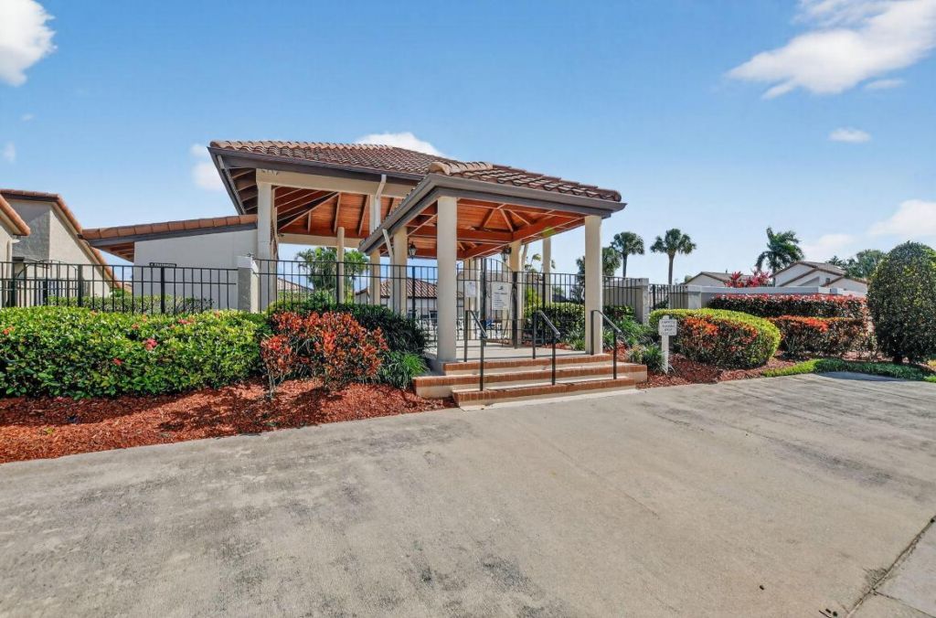 23045 Via Stel, Boca Raton, FL 33433 Photo