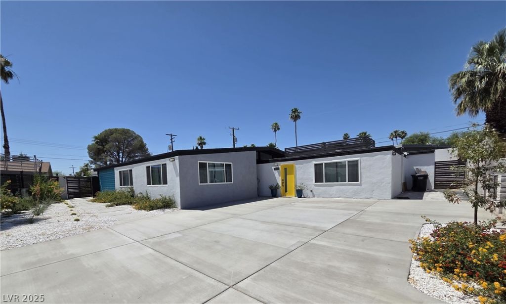 3333 Seminole Circle, Las Vegas, NV 89169