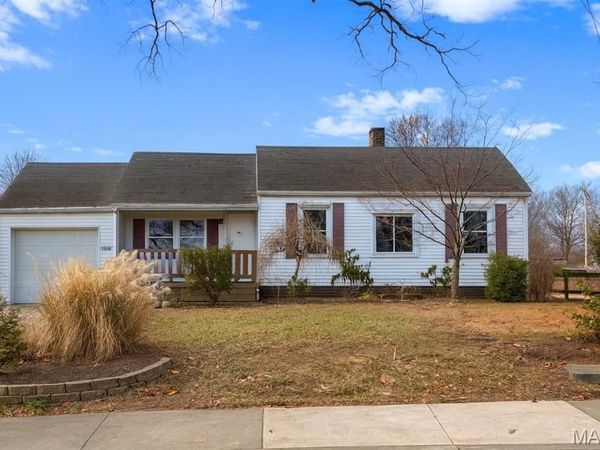 2241 W Frank Scott Parkway Parkway W, Belleville, IL 62223