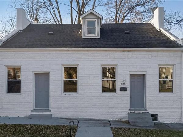 625 Adams Street, St Charles, MO 63301