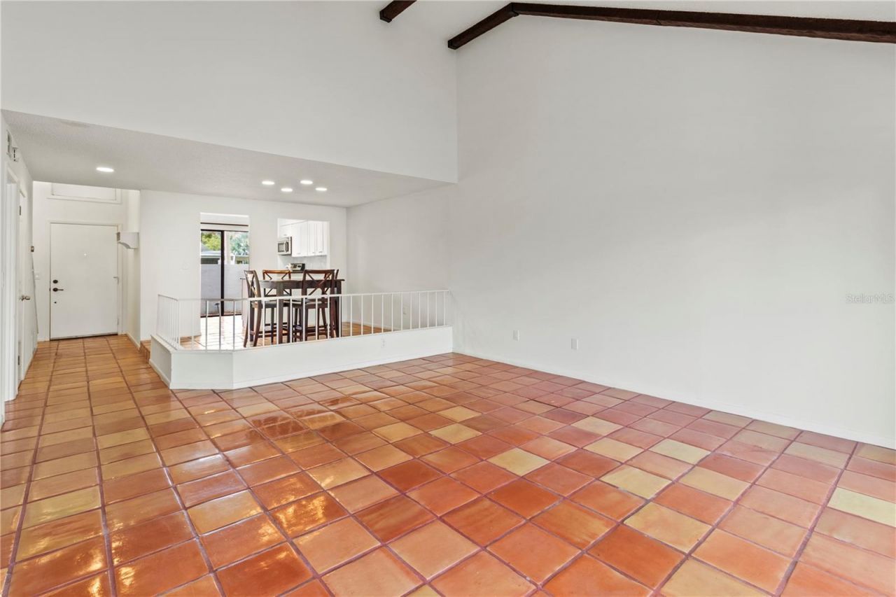 2375 Lakeside Mews, Unit D2, Sarasota, FL 34235 Photo