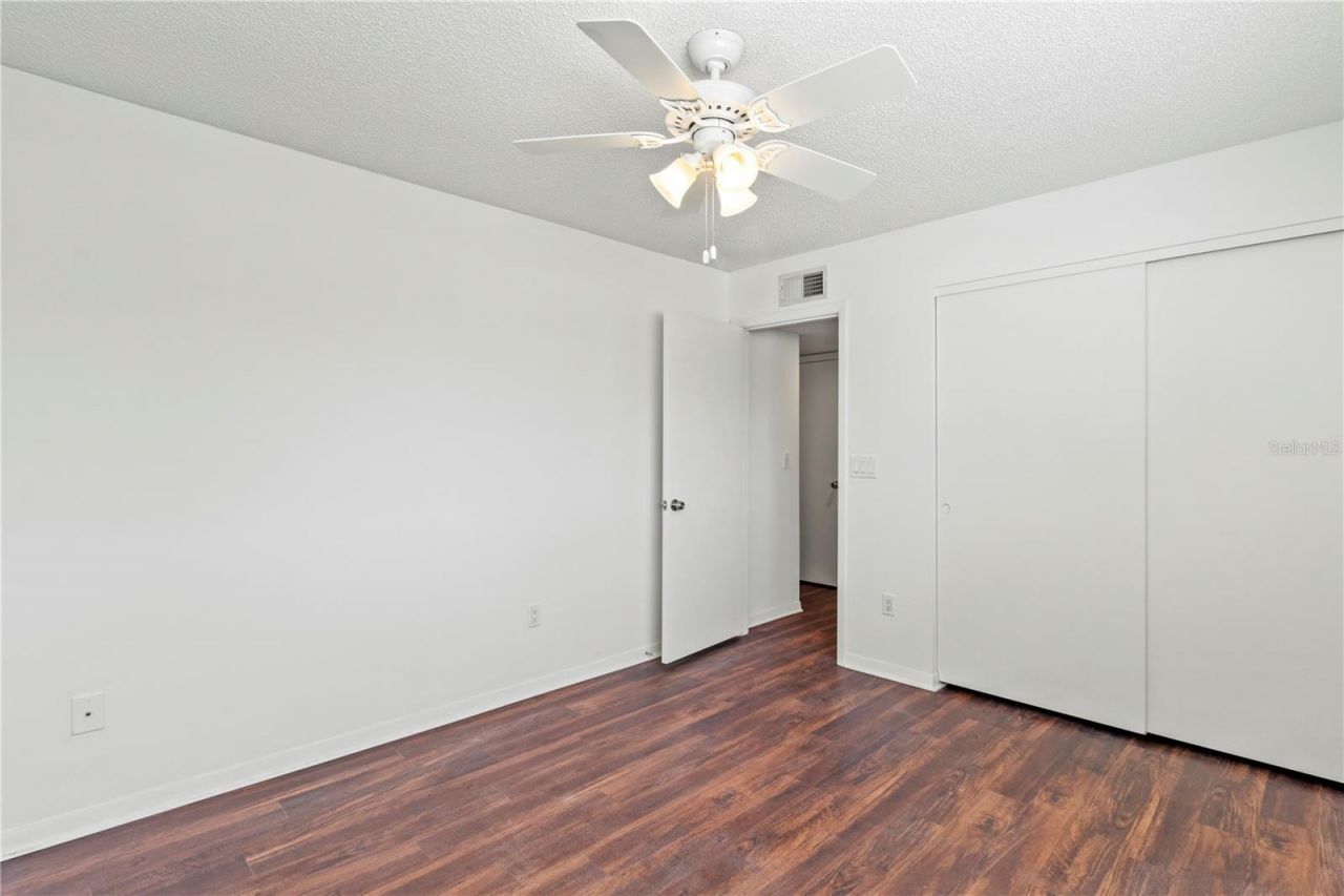 2375 Lakeside Mews, Unit D2, Sarasota, FL 34235 Photo
