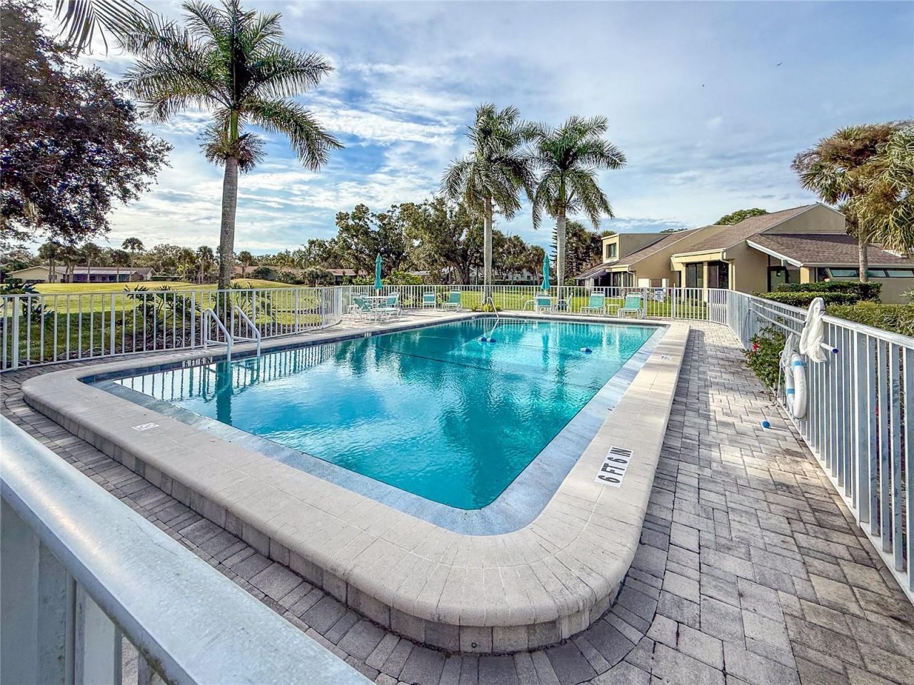 2375 Lakeside Mews, Unit D2, Sarasota, FL 34235 Photo