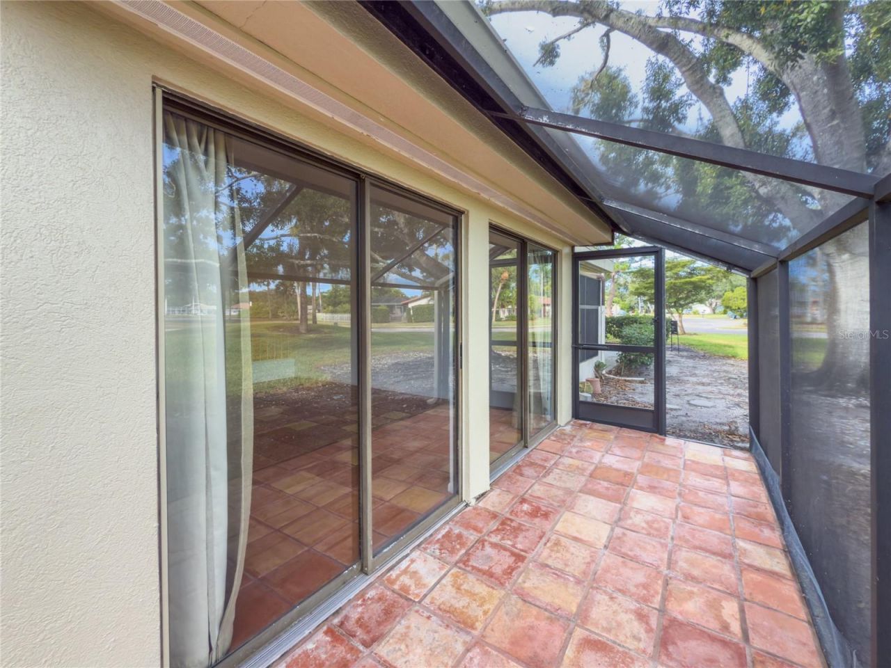 2375 Lakeside Mews, Unit D2, Sarasota, FL 34235 Photo
