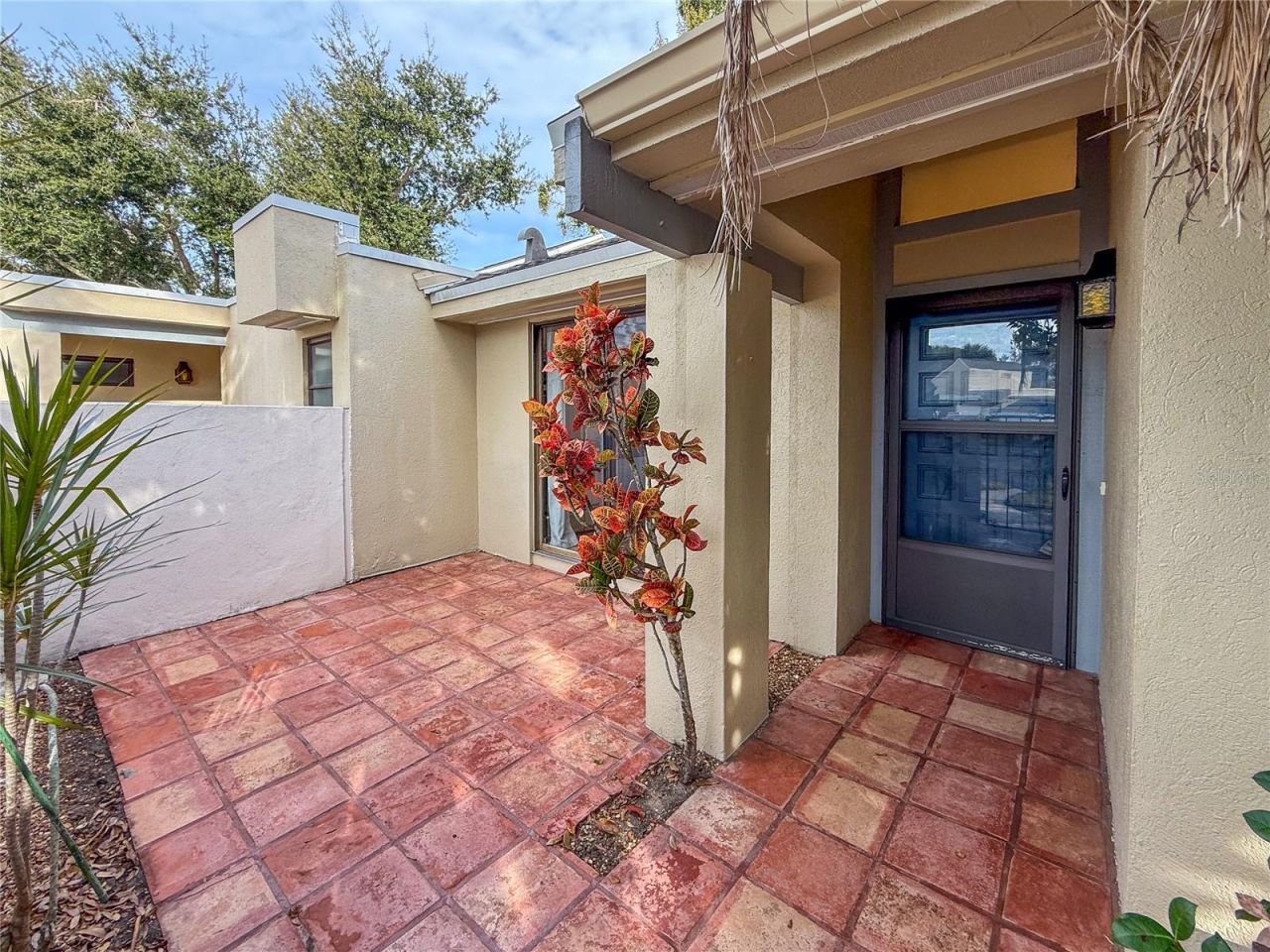 2375 Lakeside Mews, Unit D2, Sarasota, FL 34235 Photo