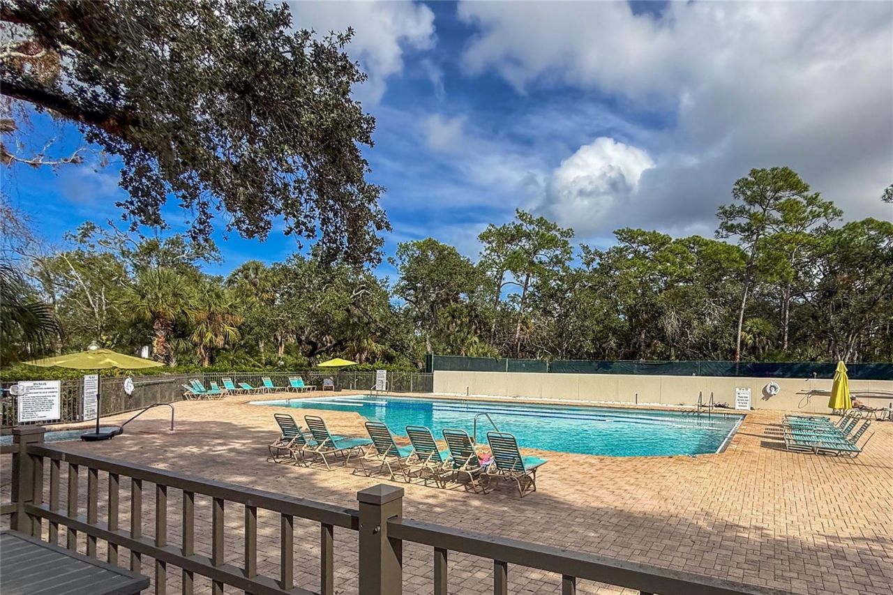 2375 Lakeside Mews, Unit D2, Sarasota, FL 34235 Photo
