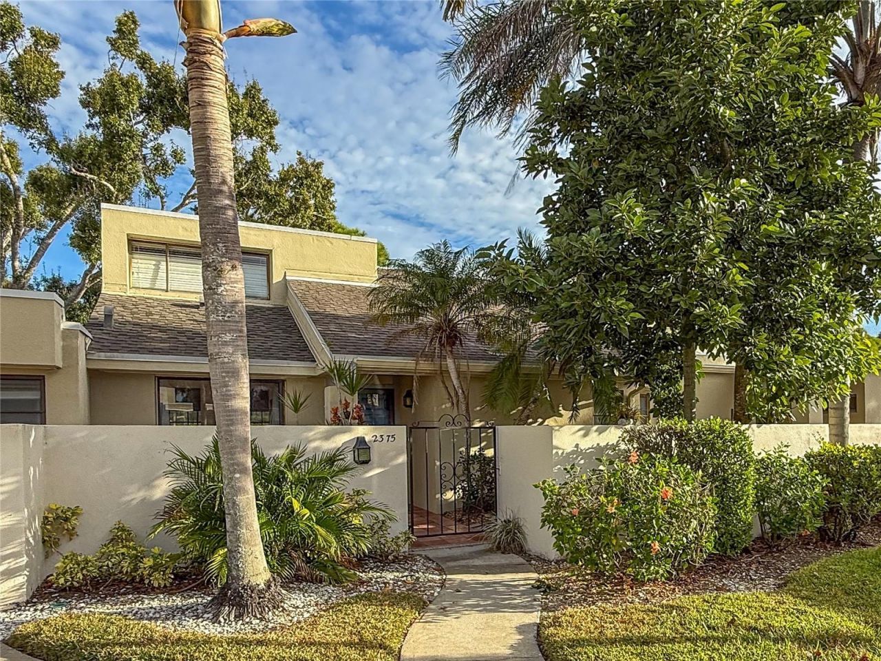 2375 Lakeside Mews, Unit D2, Sarasota, FL 34235 Photo