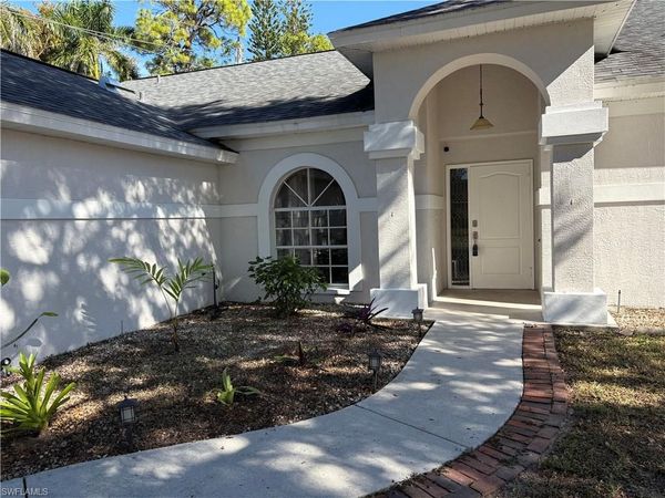 804 Bluebird ST, NAPLES, FL 34104