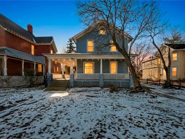 215 W College Street, Oberlin, OH 44074