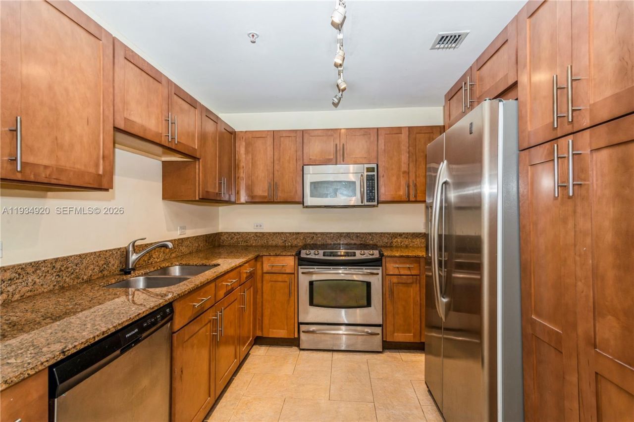 8395 SW 73rd Ave , Unit 417, Miami, FL 33143 Photo