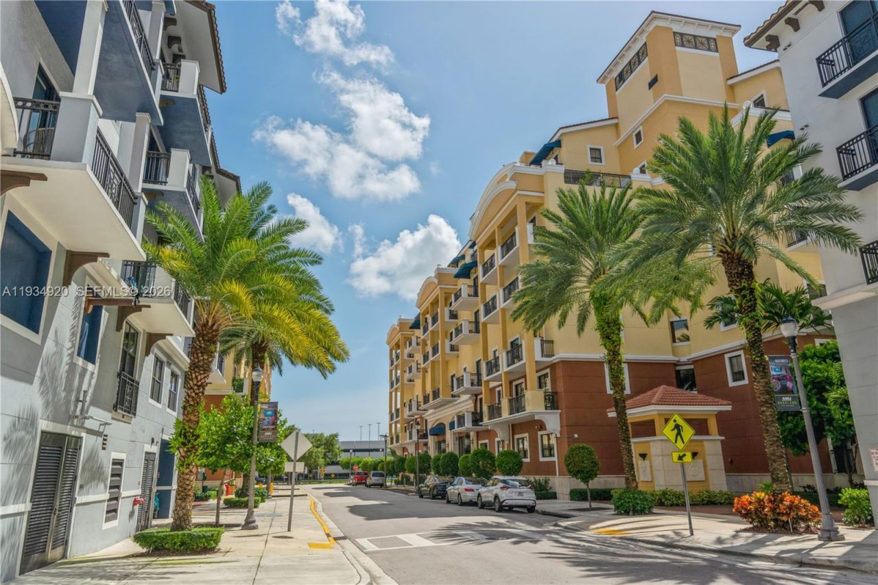 8395 SW 73rd Ave , Unit 417, Miami, FL 33143 Photo