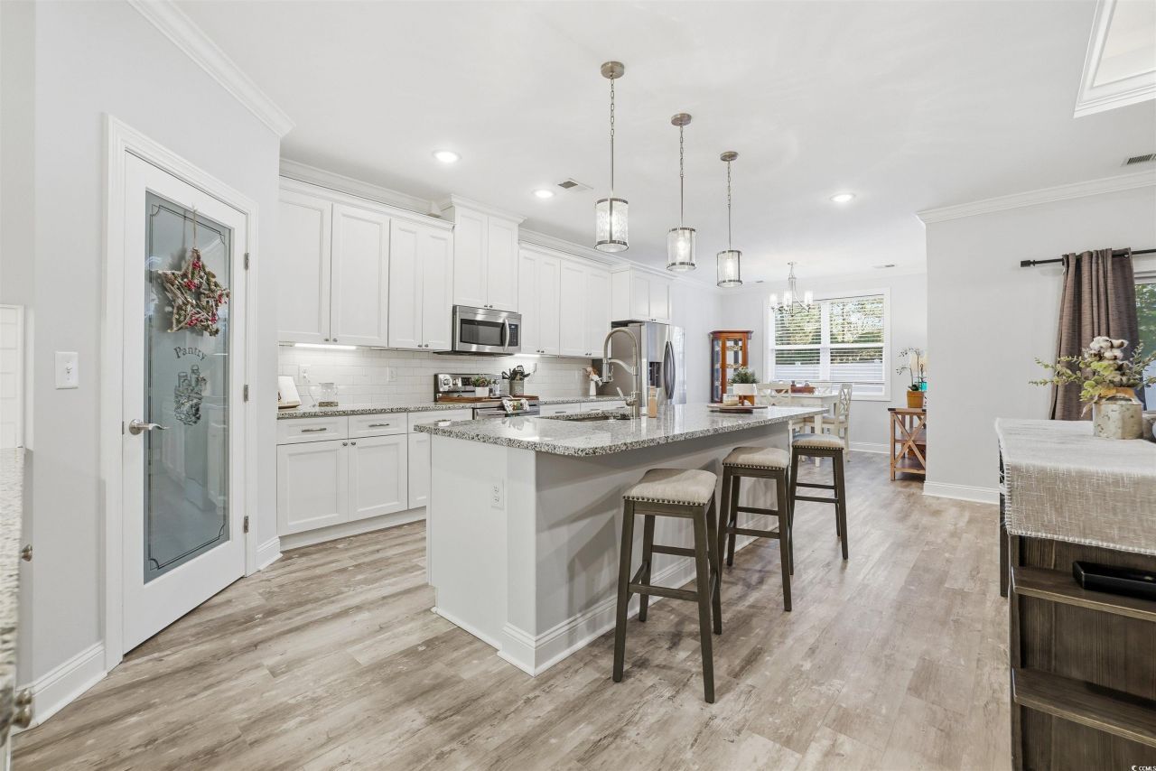 11590 Bay Dr. Photo 12