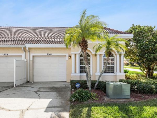 2202 GARDEN LAKE DRIVE, WINTER HAVEN, FL 33884