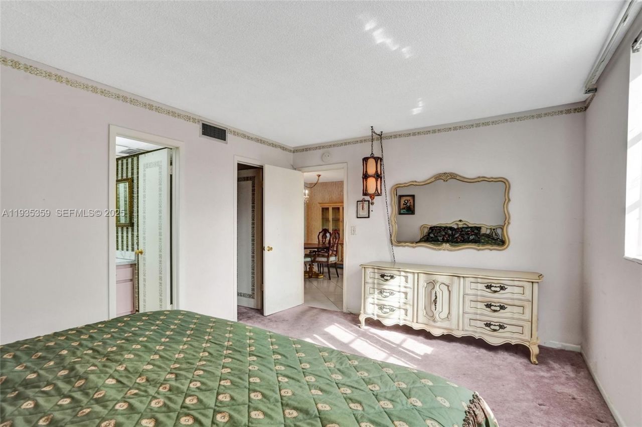 2800 NW 47th Ter, Unit 202A, Lauderdale Lakes, FL 33313 Photo