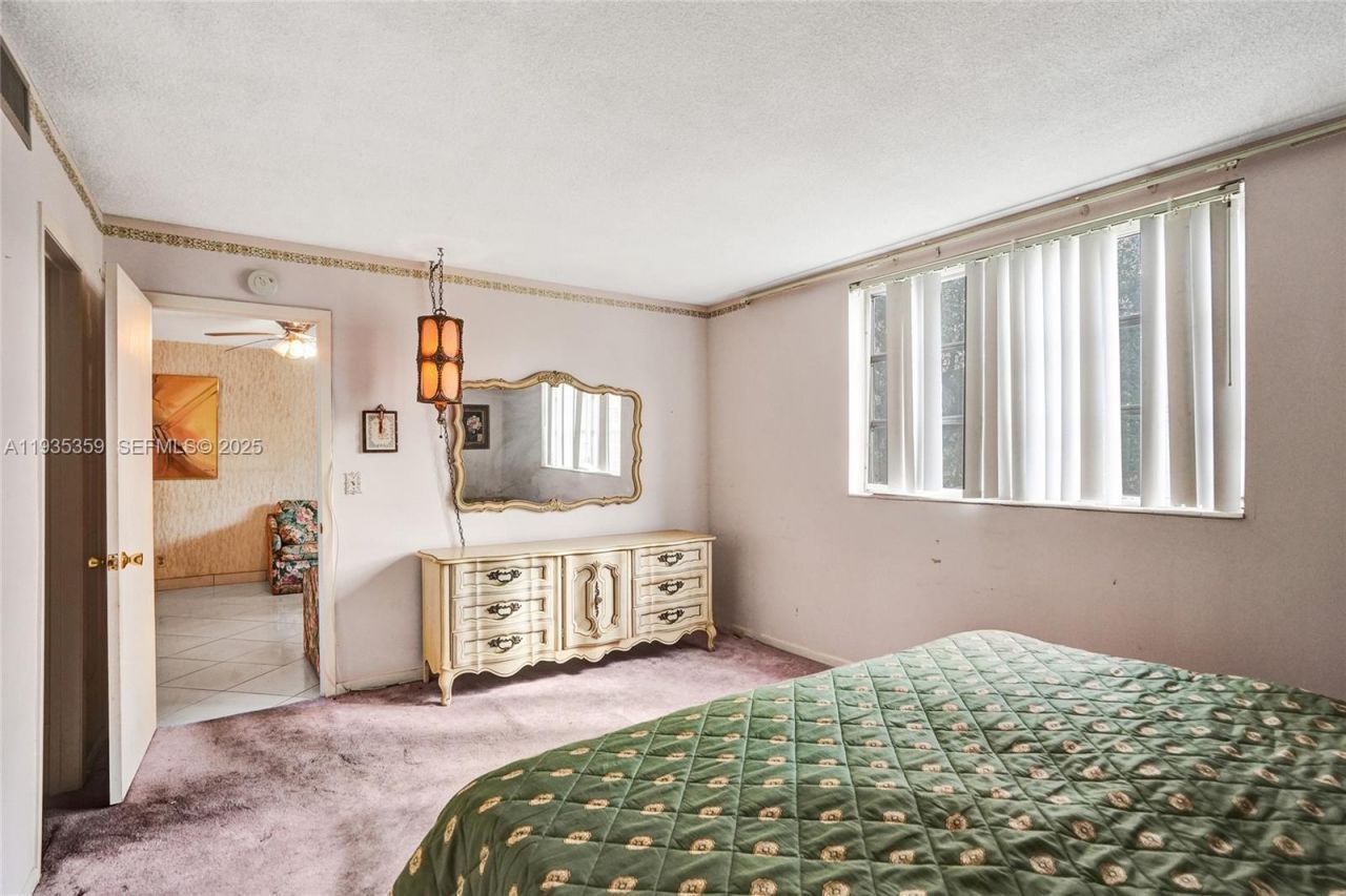 2800 NW 47th Ter, Unit 202A, Lauderdale Lakes, FL 33313 Photo