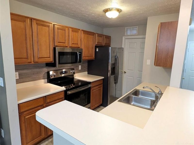 1820 Piper Lane, Unit 104, Dayton, OH 45440 Photo 4