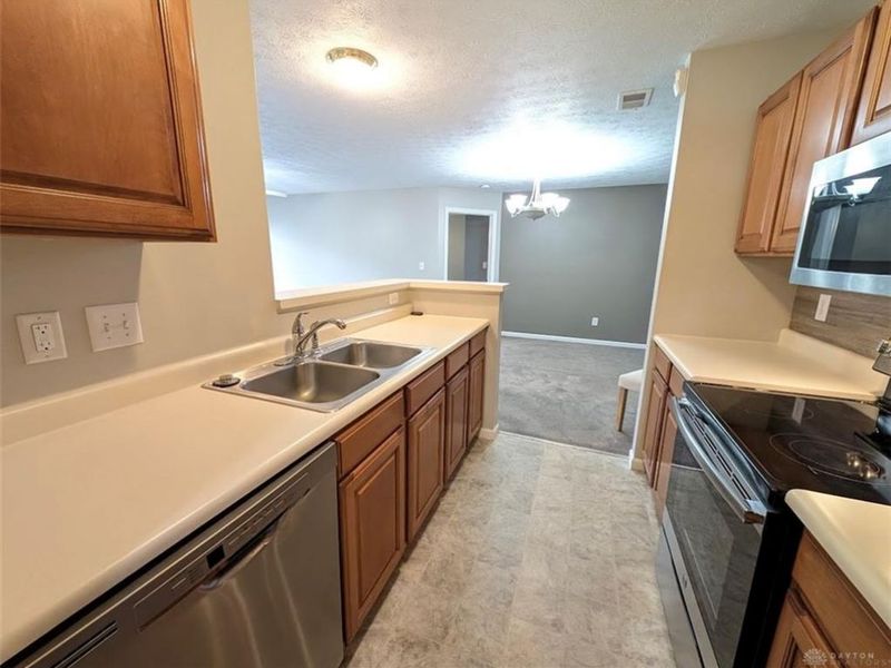 1820 Piper Lane, Unit 104, Dayton, OH 45440 Photo 5