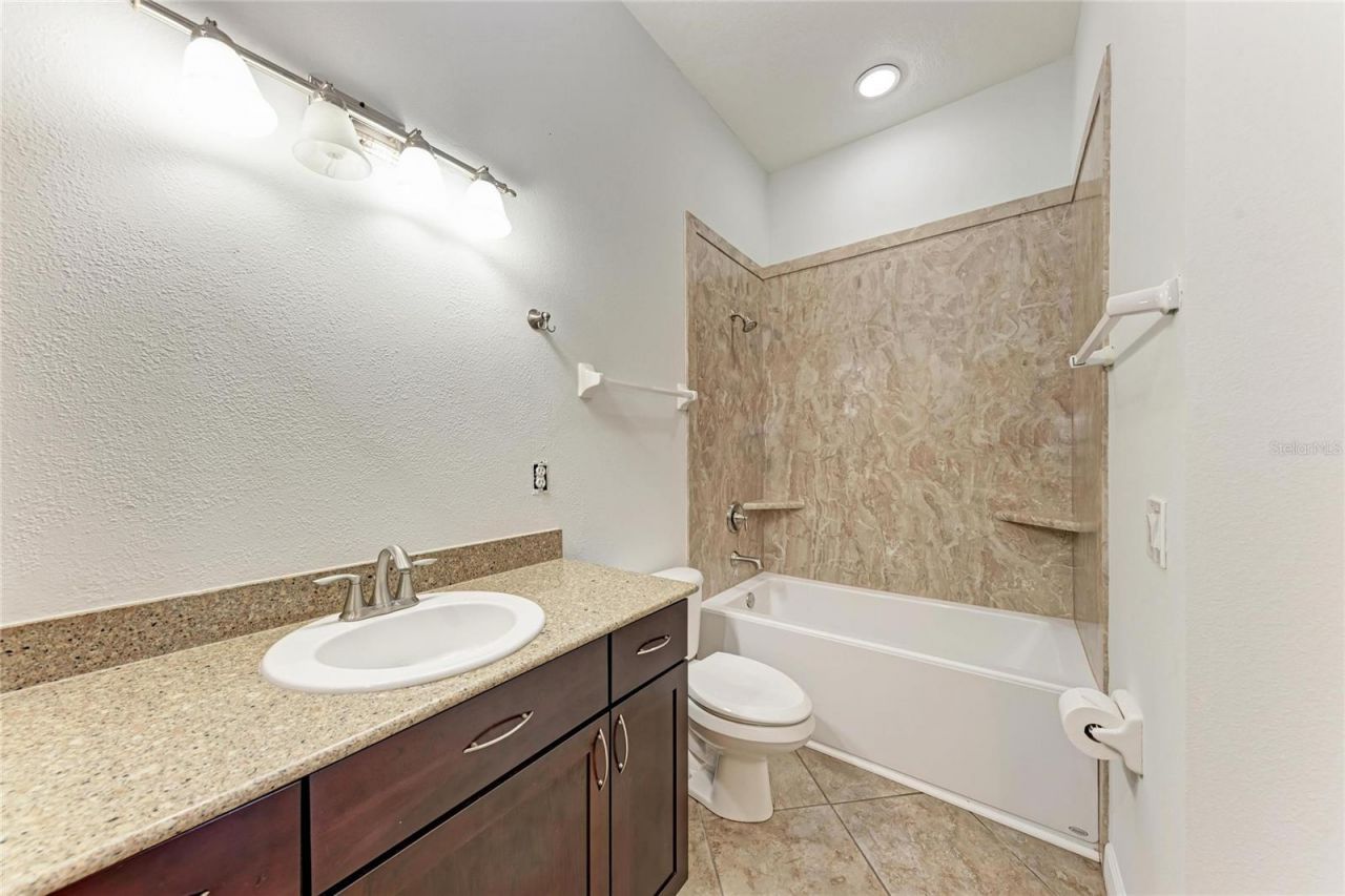 217 39th Street Ne, Bradenton, FL 34208 Photo