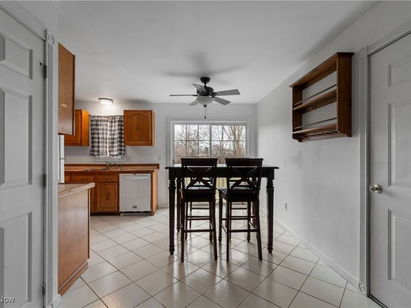 4057 Paumier Avenue, Louisville, OH 44641 Photo 12