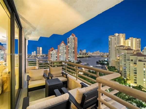 3300 NE 191st St, Unit 1813, Aventura, FL 33180