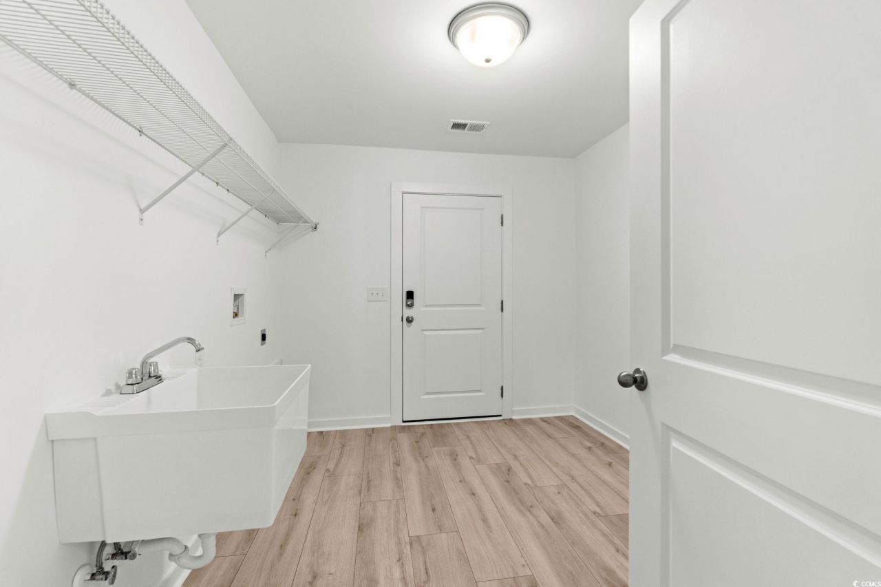 443 Pine Needle Dr. Photo 18