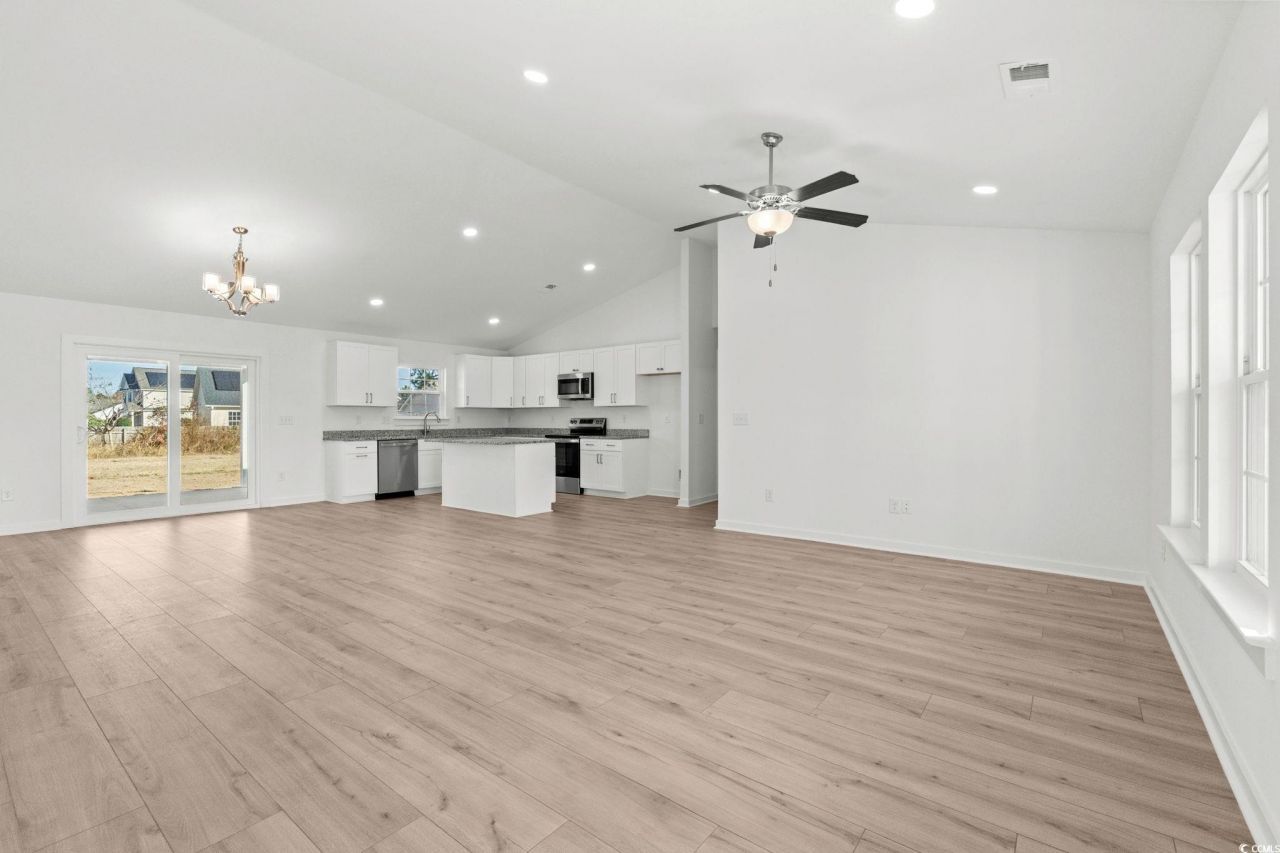 443 Pine Needle Dr. Photo 5